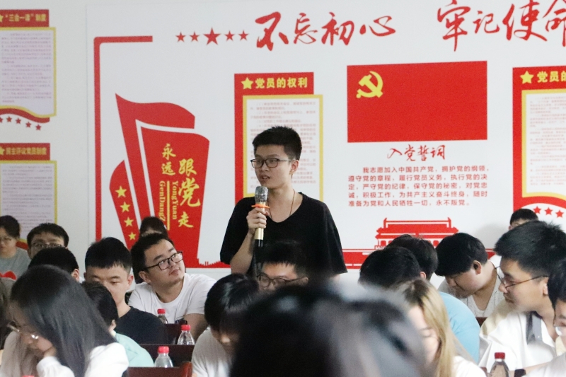 GNhC_1652103902026066276.jpg GNhC_1652103902026066276.jpg