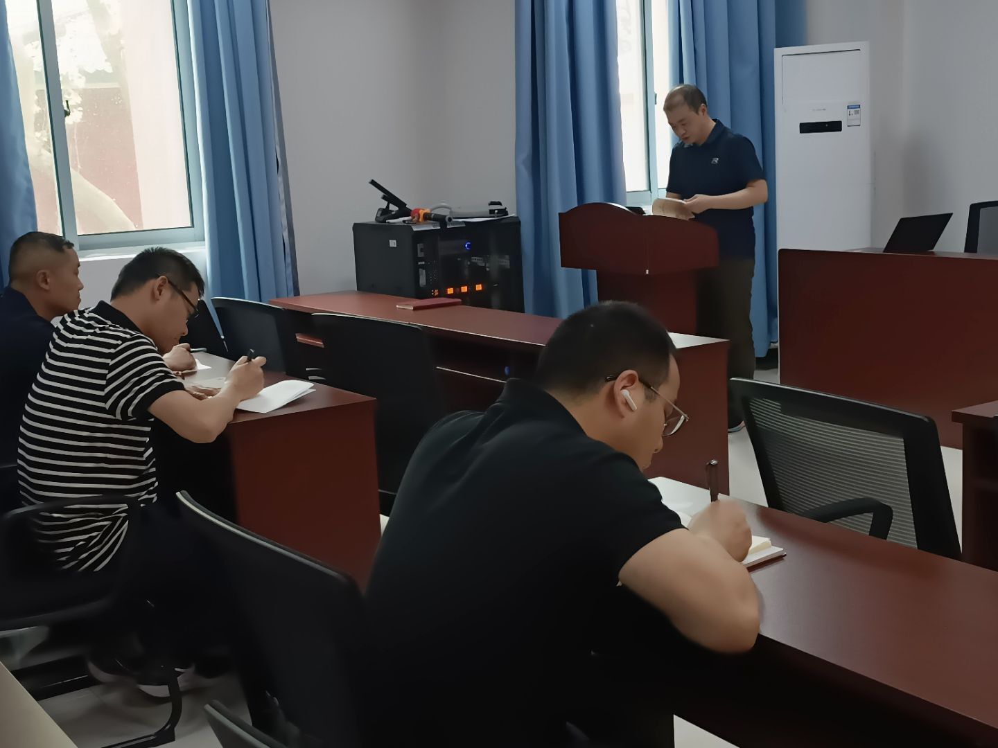 oVUc_1753091372529024988.jpeg oVUc_1753091372529024988.jpeg